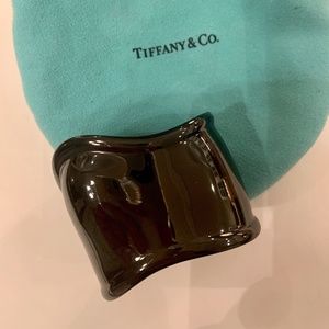 Tiffany & Co. Elsa Peretti bone cuff - black